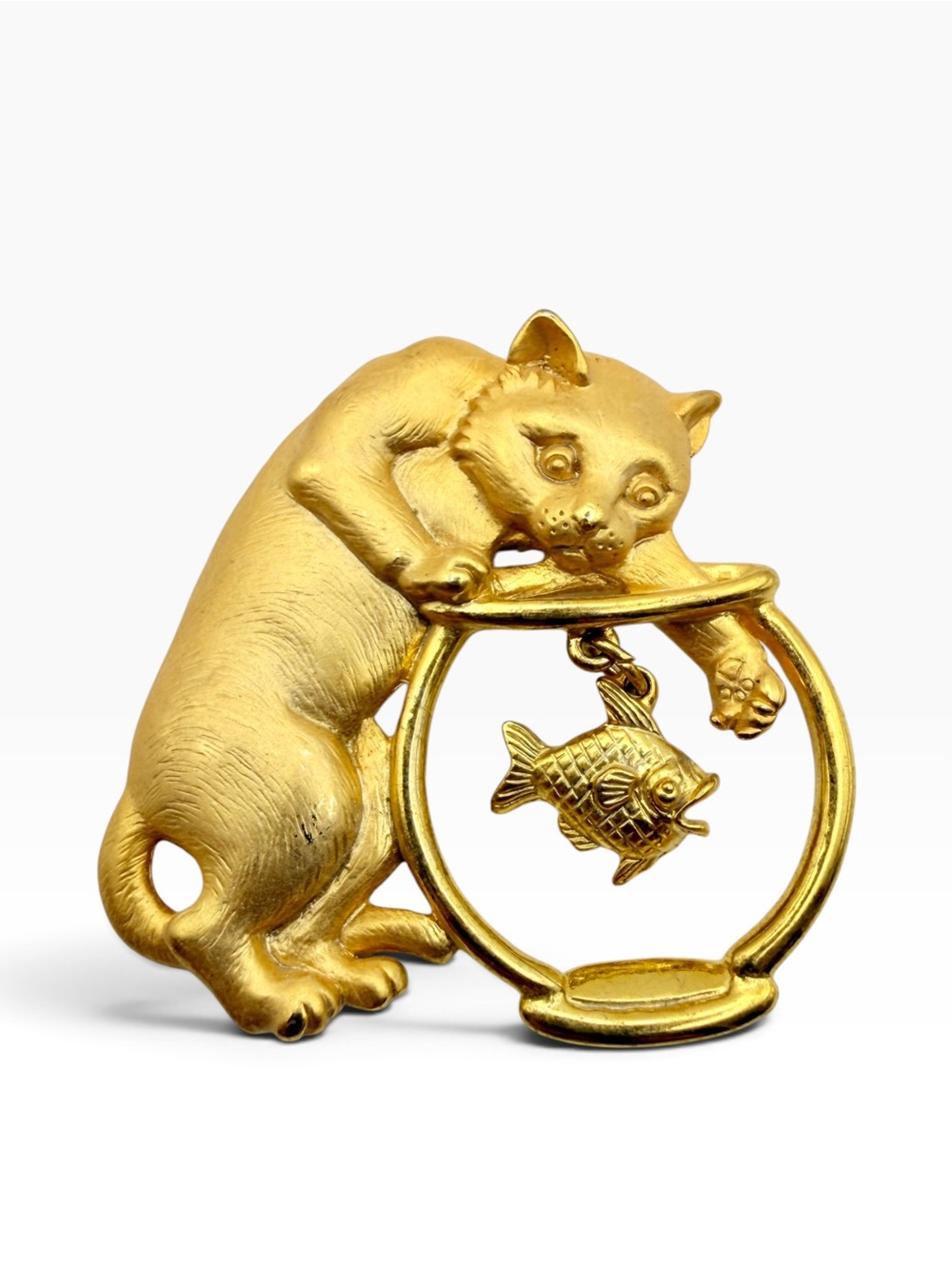 Vintage JJ JONETTE Gold Tone Cat In Fishbowl Brooch Pin
